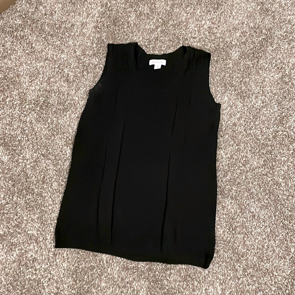 Textured black tank